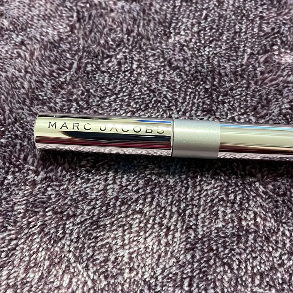 Marc Jacobs 34 Silver Lining Highliner